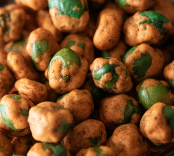 CHILLI COATED GREEN PEAS