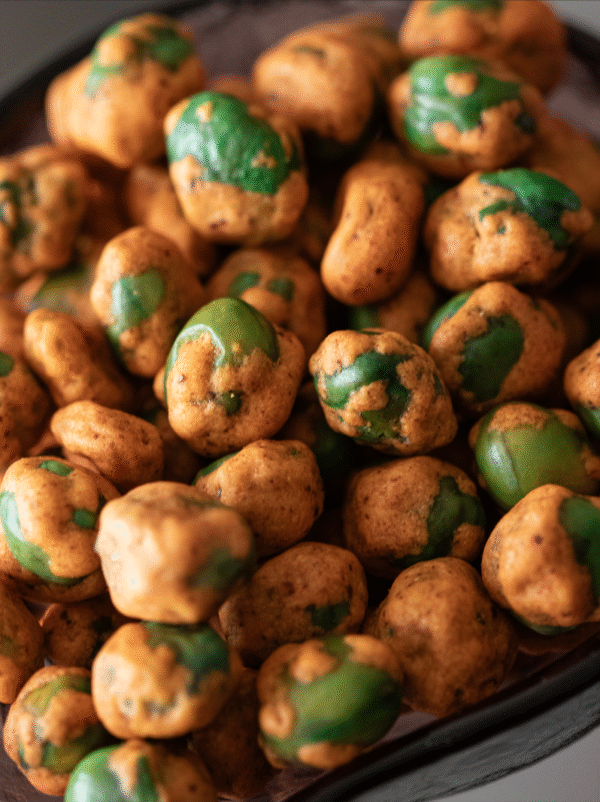 CHILLI COATED GREEN PEAS