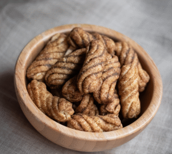 ZAATAR COATED CORN CHIPS